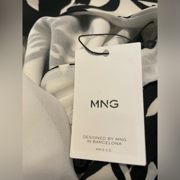 MNG Mango Dress Black/White Fully Lined Floral Size 4 Dress Corporate - Picture 11 of 16